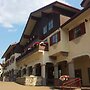 Sun Peaks Lodge