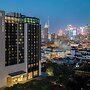 Renaissance Shanghai Yu Garden Hotel on the Bund by Nanjing Road