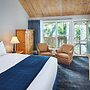 Sir Sam's Inn & Waterspa - Adults Only