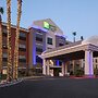 Holiday Inn Express & Suites Yuma by IHG