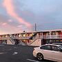 New Sea Breeze Motel