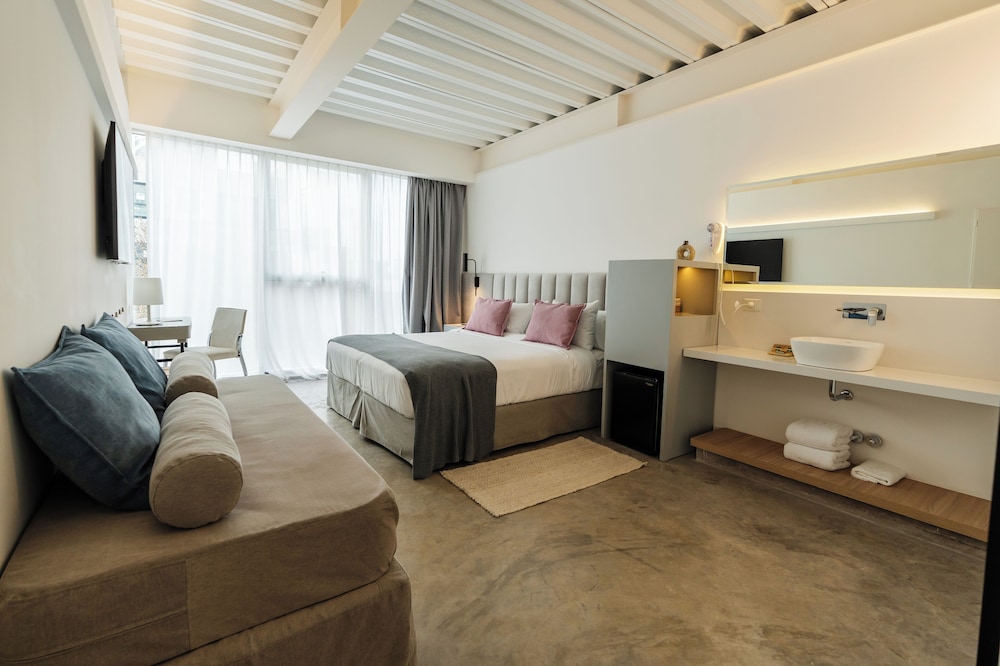 Vain Boutique Hotel