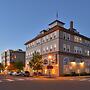Majestic Inn & Spa