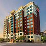 Hampton Inn & Suites National Harbor - Alexandria Area
