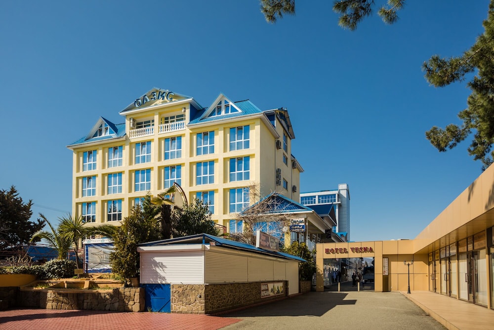 Oasis Hotel
