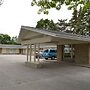 Monnie Lynn Motel