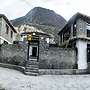 Hotel Om's Home
