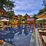 Mane Village Suites