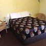 Daydream Motel and Apartments