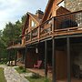 Selenia Lodge