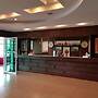 Breeze Hill Hotel