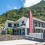 Enxurros House