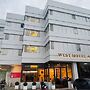 West Hotel