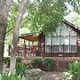 Mendelbaum Winery Guest Cabins