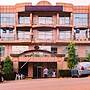 Super Paradise Hotel