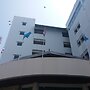 Grand Leo Hotel