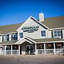 Chisholm Inn & Suites