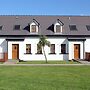 Hookless Holiday Homes