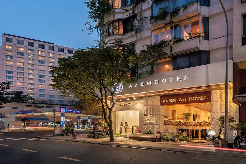 A&EM Art Hotel