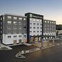 Holiday Inn Express & Suites Kelowna - East by IHG