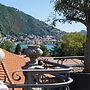 Villa Liberty - Lake Como Rooms & SPA