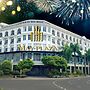 May Plaza Hotel