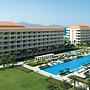 Sheraton Grand Danang Beach Resort & Spa