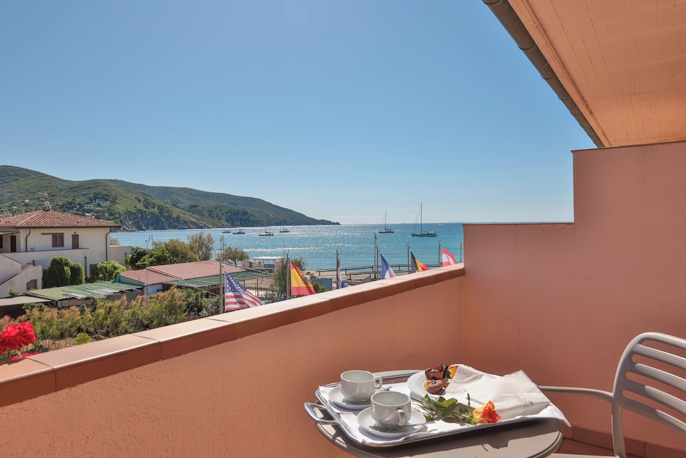 Hotel Riva Del Sole