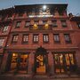 Vajra Guest House & Restaurant