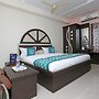OYO 10188 Hotel DS Grand Inn