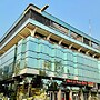 Hotel de Papae Intl