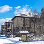 Bojur & Bojurland Apartment Complex