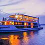 Shayamanzi Houseboats