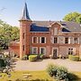 Domaine Du Buc, Le Chateau