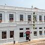 Central Palace Hotel