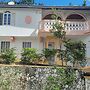 The Cozy Family Inn Guesthouse