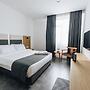 Ingate Hotel & Cafe
