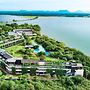 DoubleTree by Hilton Weerawila Rajawarna Resort