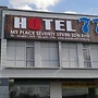 Hotel 77