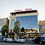 Tomu's Hotel