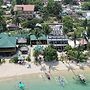 Ausan Beach Front Cottage and Restaurant