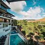 Skylodge Resort