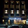 Hotel Gulmohar Pride