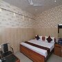 OYO 13234 Hotel Mahak