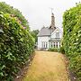 HOLIDAY HOME OF THE MONTH Finchley Sleeps 4
