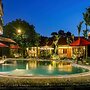 Sunny House Resort
