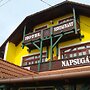 Hotel Napsugár és Gulyás Kunyhó Étterem