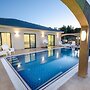 Lev HaHoresh Suites