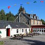 Invershin Hotel Bunkhouse & Bar