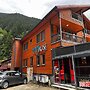Hayat Rose Hotel